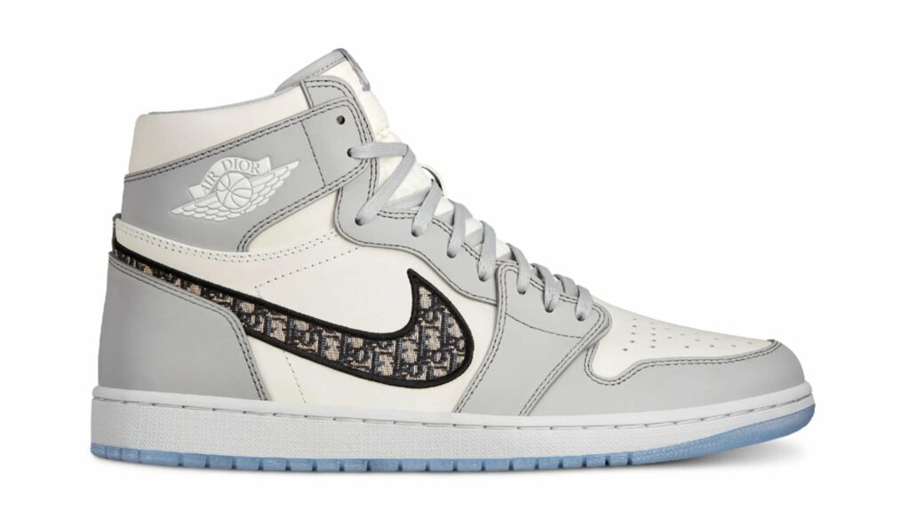 There are fake Dior x Air Jordan 1s popping up everywhere